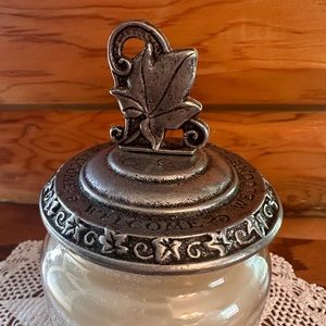 Vintage 2000 Carson Pewter Leaf lid